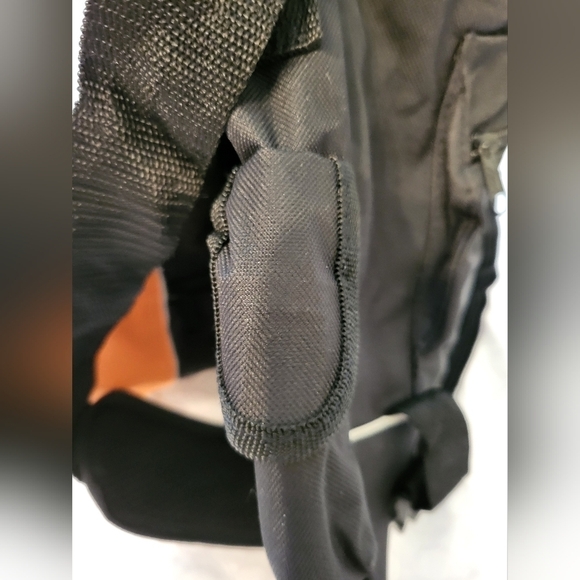 NWOT Black And Orange Messenger Bag multiple zip pockets unisex bag - Picture 16 of 16